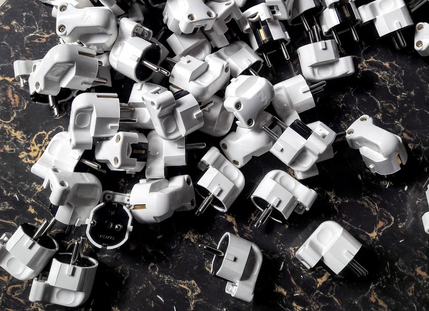 PHÍCH CẮM KIỂU HÀN QUỐC EU R fi5 LIOA