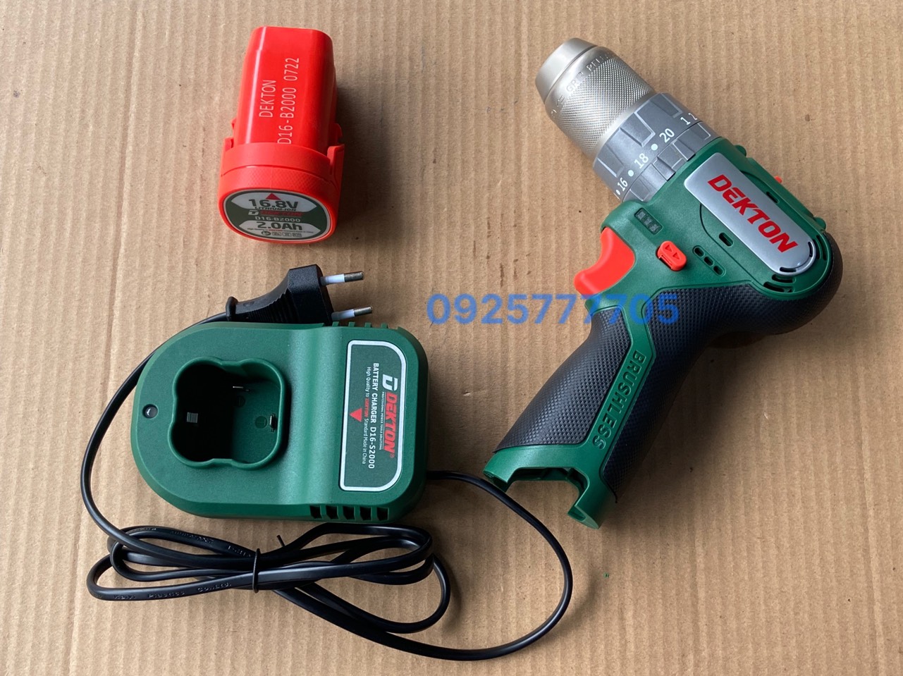 D16-ID1045BL - Máy khoan 2 chức năng dùng pin 16.8v Dekton ( Kèm 1 pin , 1 sạc )